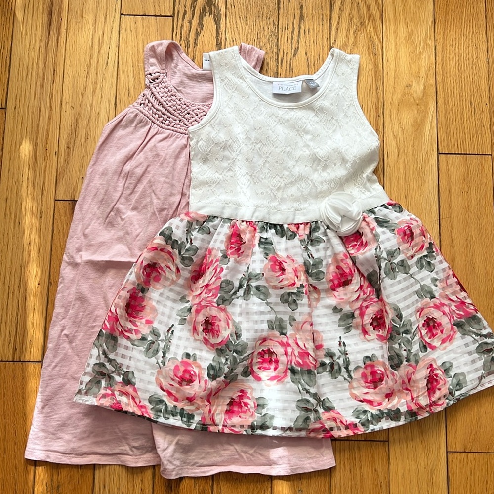 Girl’s 5T dresses.